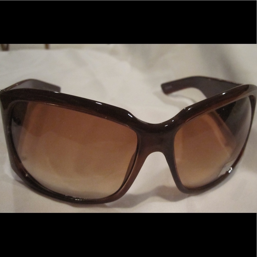 Wide Cherry 🍒 Design Frames Smoke Lens Sun…